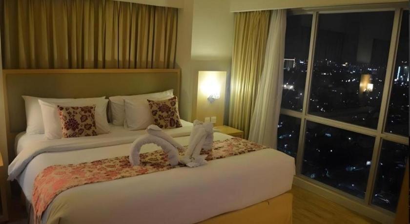 Horison Ultima Semarang Hotel Luaran gambar