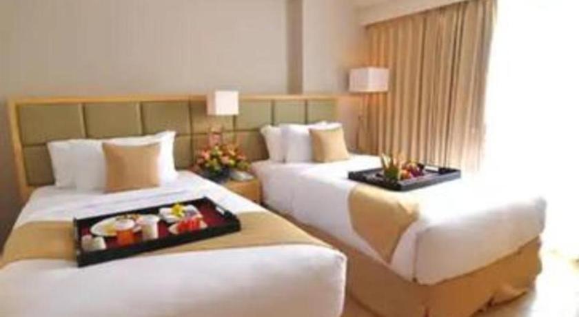 Horison Ultima Semarang Hotel Luaran gambar