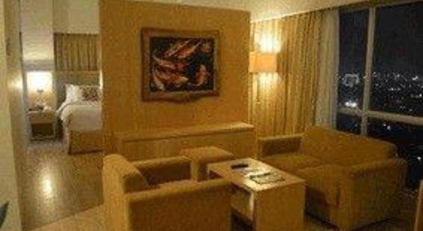 Horison Ultima Semarang Hotel Luaran gambar