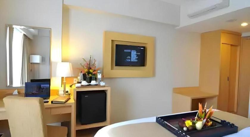Horison Ultima Semarang Hotel Luaran gambar
